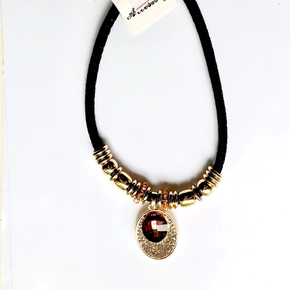 Amethyst golden necklace- small diamonds around